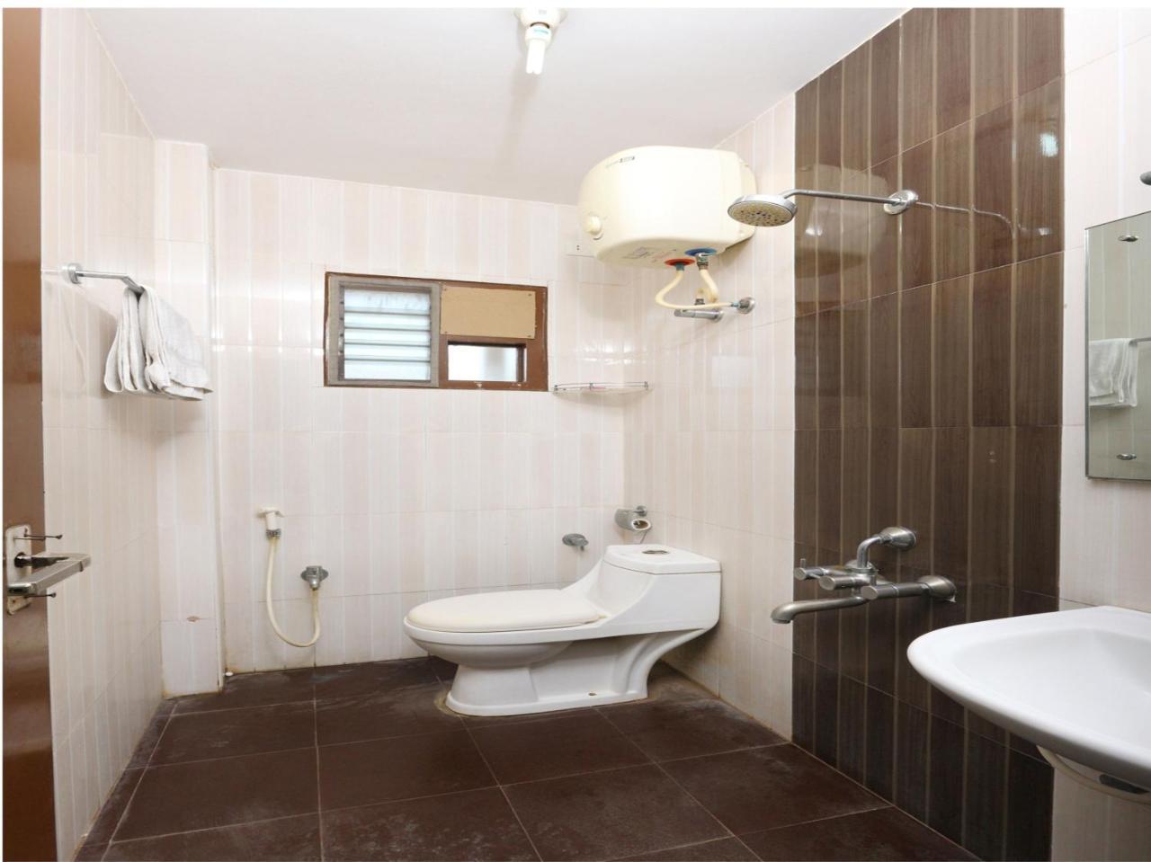 Silverkey Executive 20003 Balaji Hospital Chrompet Guest house